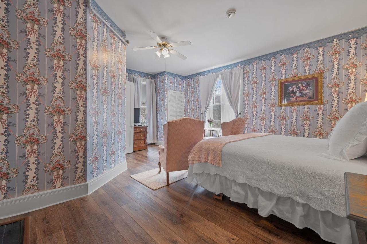 Brook Farm Inn Lenox Ngoại thất bức ảnh