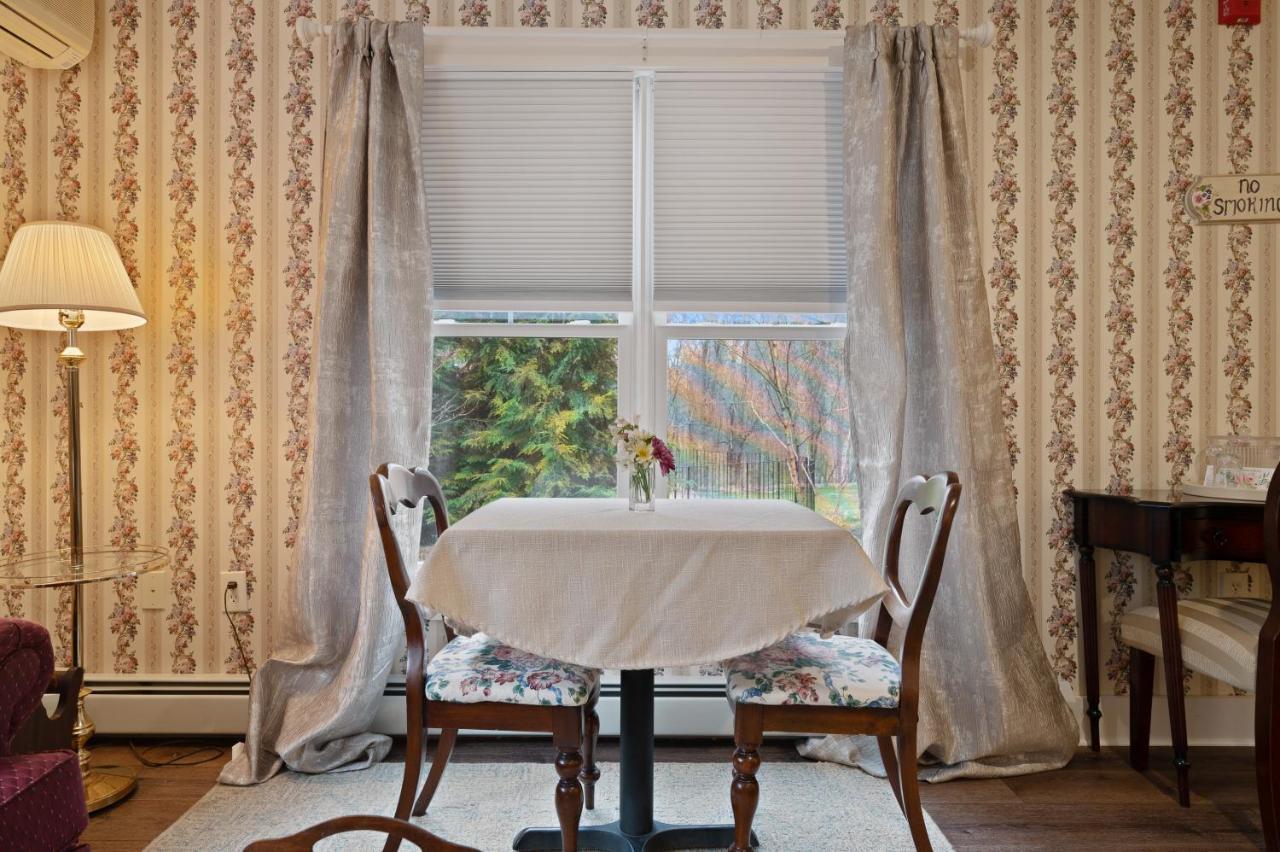 Brook Farm Inn Lenox Ngoại thất bức ảnh